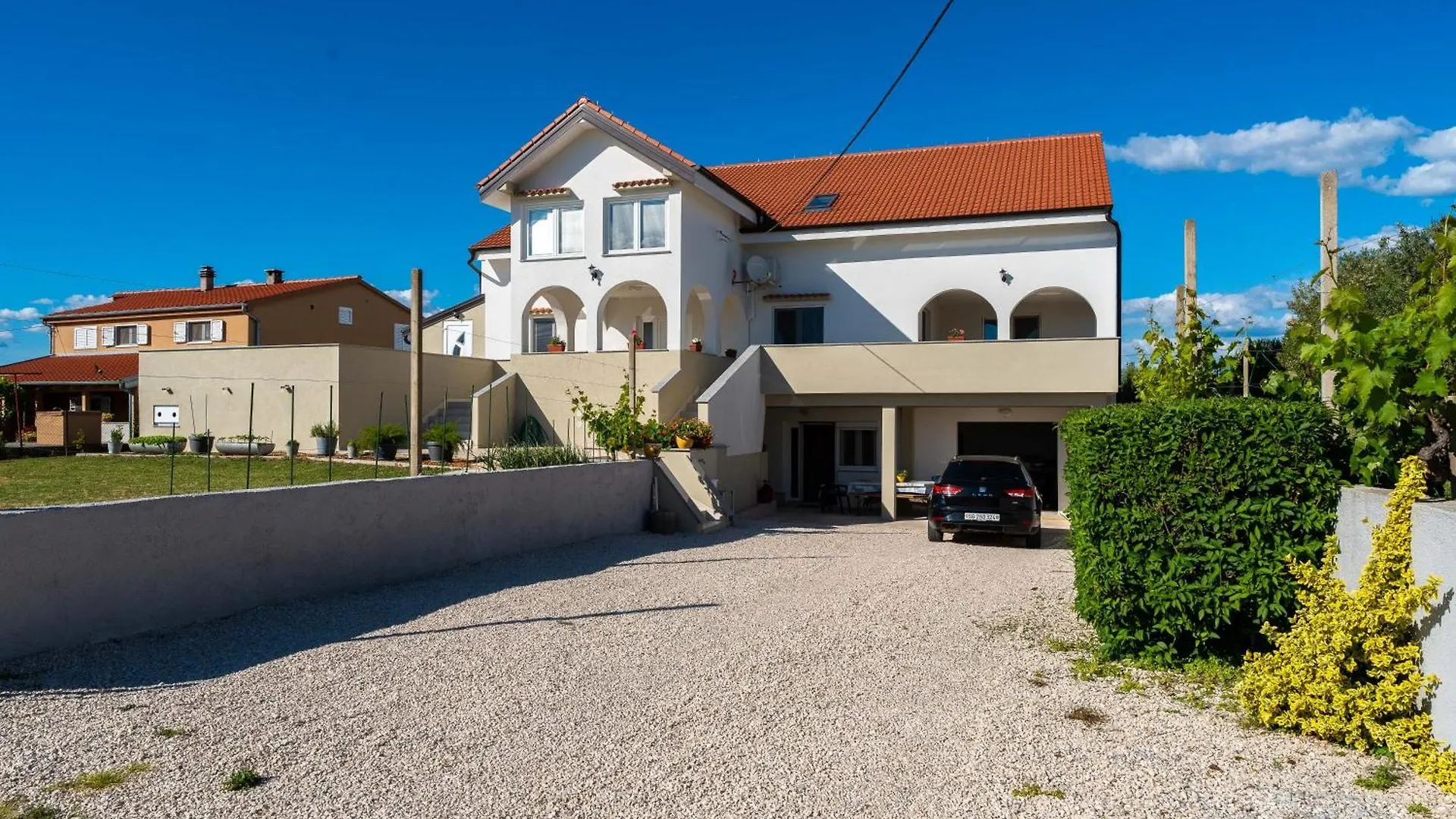 Apartamento Ema'S Olive Garden Apt 1 With Private Parking, Just 10 Minutes Drive From Sandy Beach Policnik Croacia